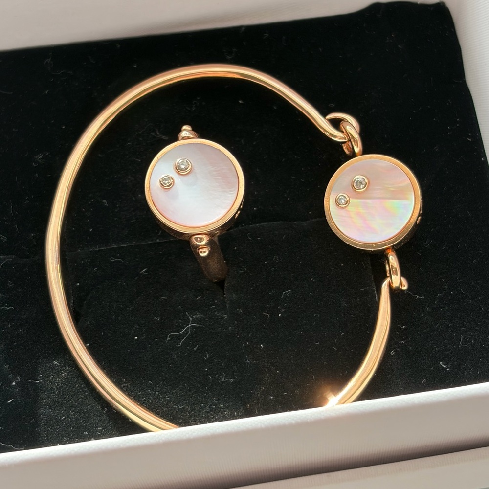 Moving Sale 🌟 Elegant Two Stone Pink Morher of Pearl Bangle - Rose Gold - Picture 8 of 14